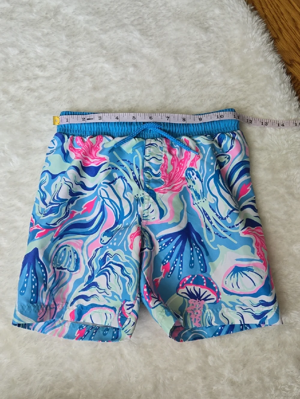 Tommy Bahama nice pair